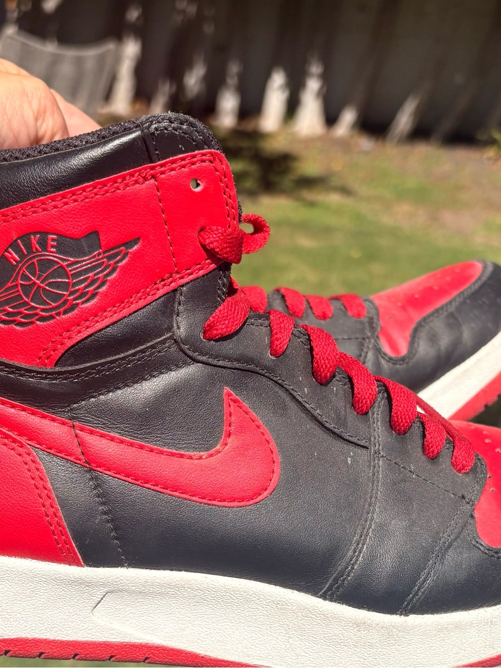 Jordan
1.5 The Return "Bred"  Nike